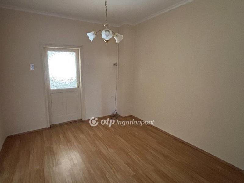 Eladó családi ház Bőny