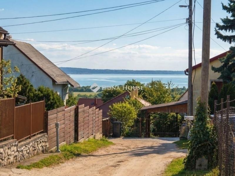 Eladó lakóövezeti telek Balatonalmádi