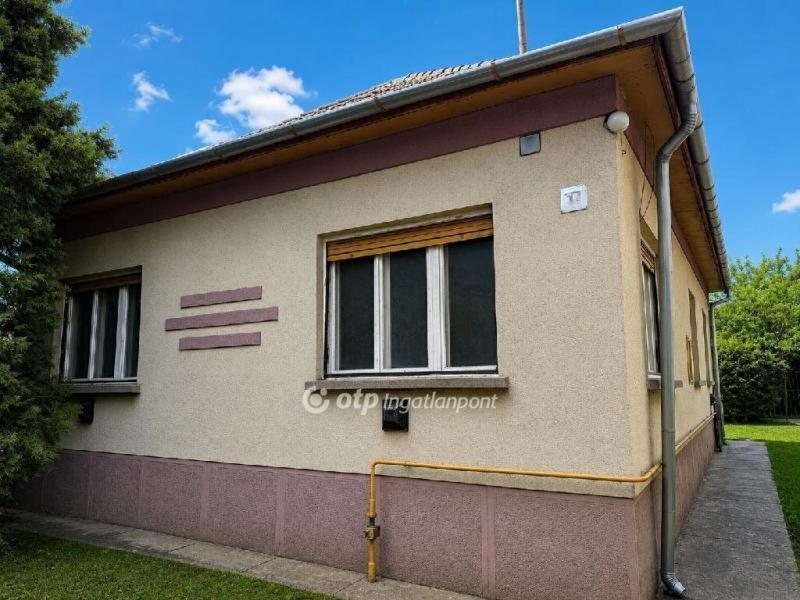 Eladó családi ház Budapest