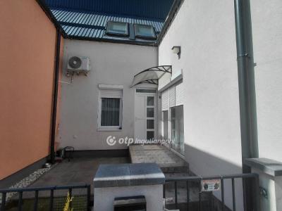 Eladó sorház Hatvan