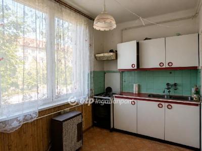 Eladó lakás Szolnok