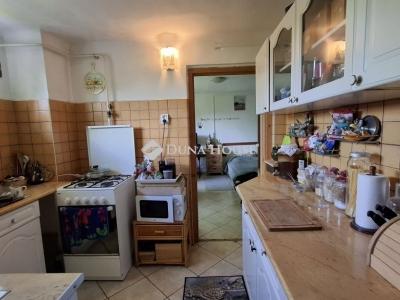 Eladó családi ház Erdőkertes
