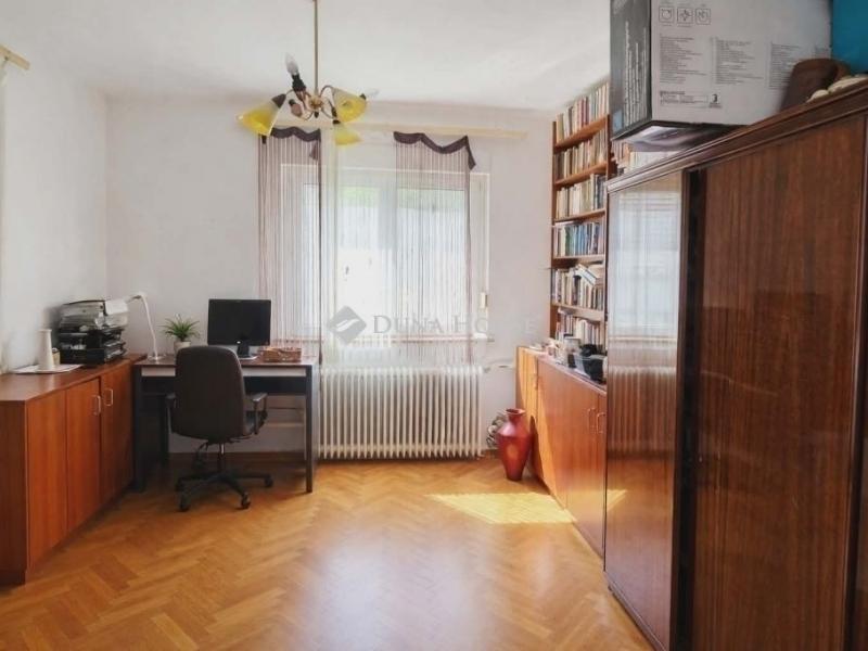 Eladó családi ház Solymár
