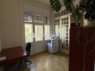 Eladó lakás Székesfehérvár