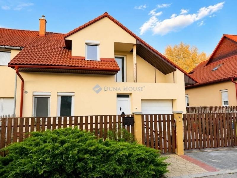 Eladó családi ház Veresegyház