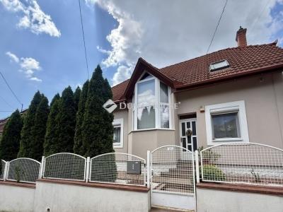 Eladó ikerház Pécs