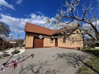 Eladó családi ház Tápióbicske