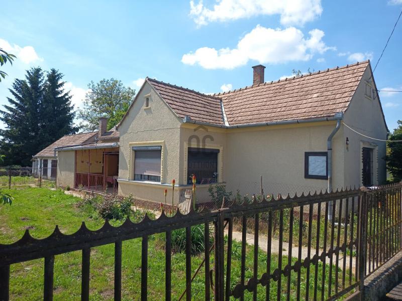 Eladó családi ház Nemesvid