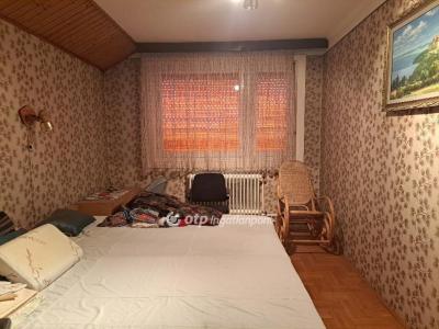 Eladó családi ház Budapest