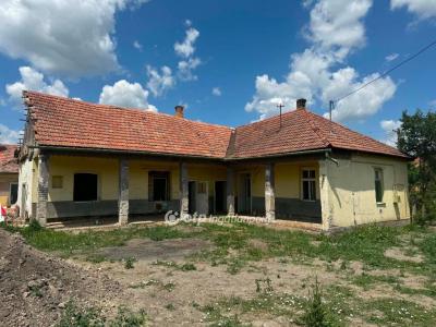 Eladó családi ház Tápiógyörgye