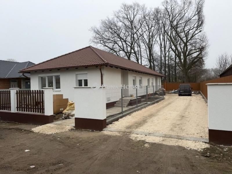 Eladó ikerház Monor Monorierdő