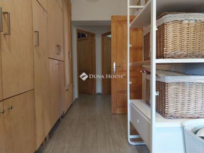 Eladó családi ház Budapest