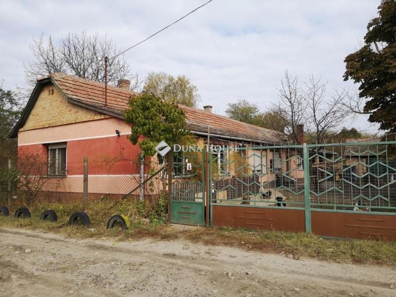 Eladó tanya Szabadszállás