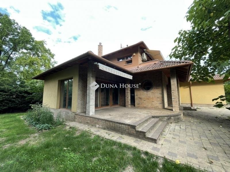 Eladó családi ház Fót