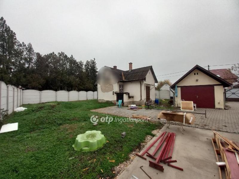 Eladó lakóövezeti telek Debrecen