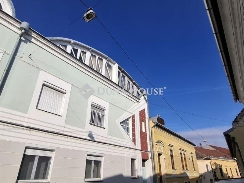 Eladó lakás Pécs