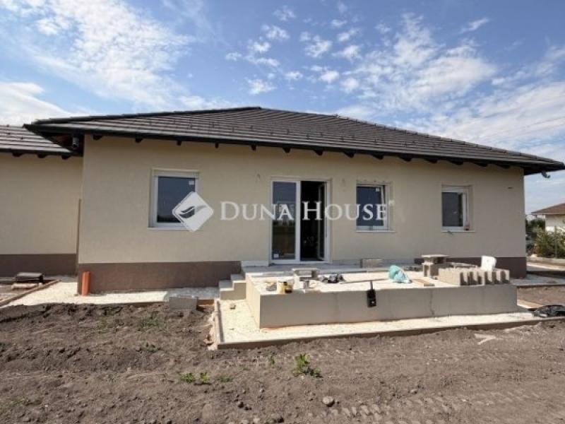 Eladó ikerház Délegyháza