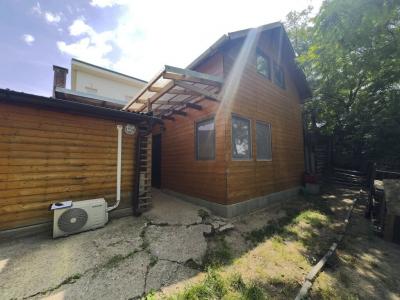 Eladó családi ház Budapest