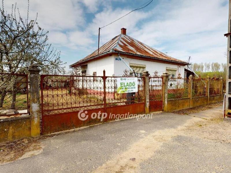 Eladó családi ház Máriapócs