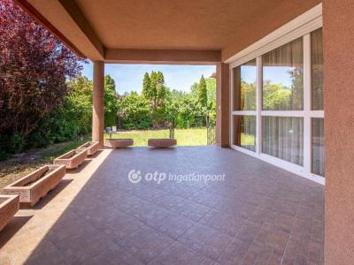 Eladó családi ház Székesfehérvár