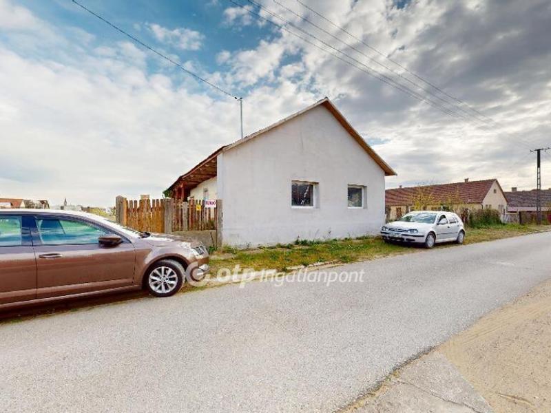 Eladó családi ház Vállaj