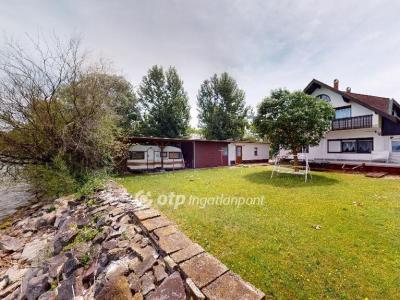 Eladó családi ház Balatonboglár