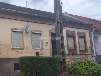 Eladó családi ház Pécs