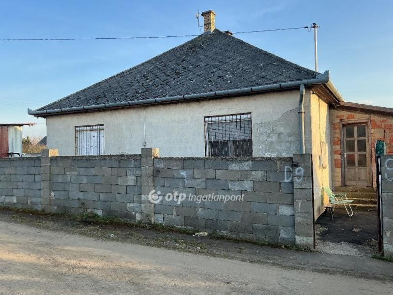 Eladó családi ház Nagykálló