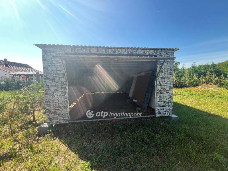 Eladó nyaraló Kistelek
