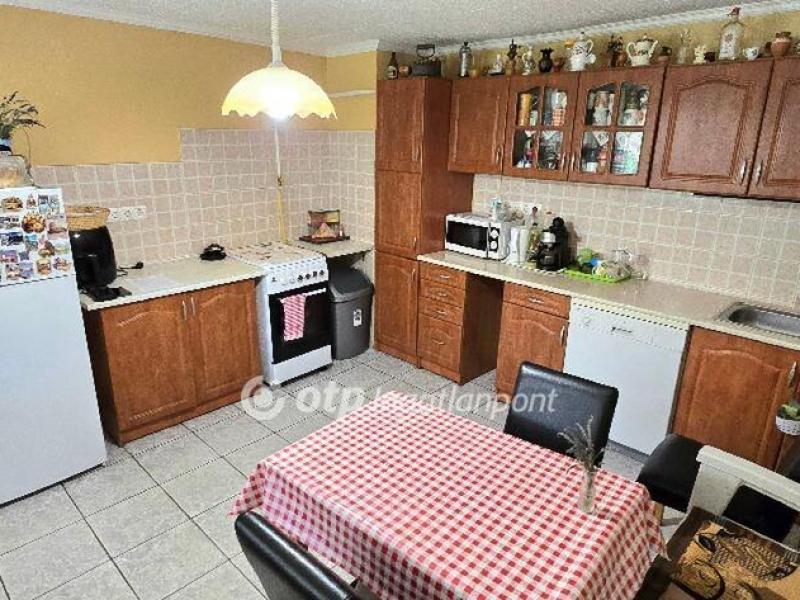 Eladó családi ház Debrecen