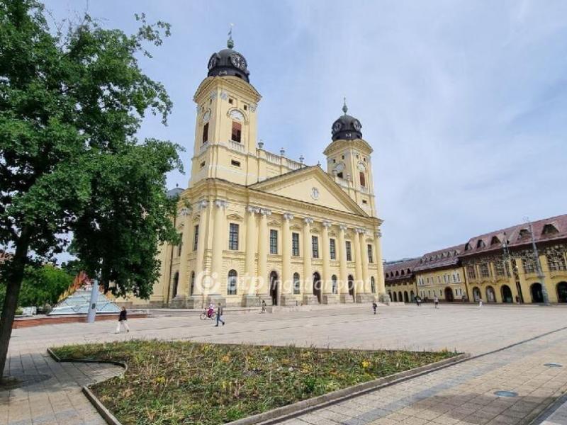 Eladó lakás Debrecen