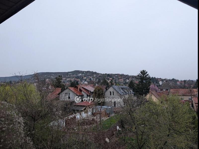 Eladó családi ház Pomáz