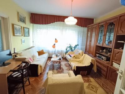 Eladó családi ház Szentes