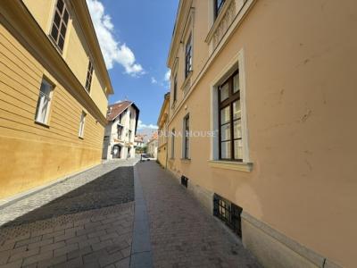 Eladó lakás Pécs