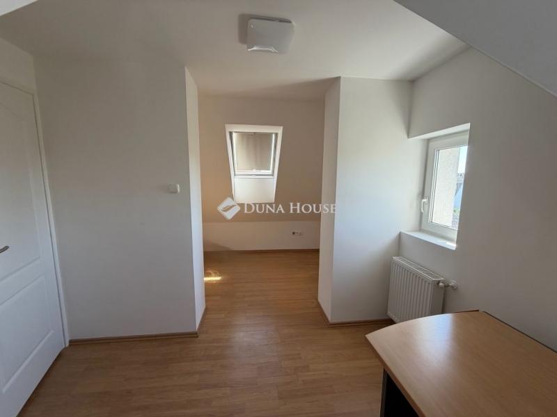 Eladó lakás Pécs