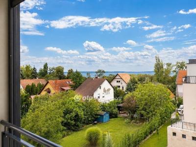 Eladó lakás Balatonkenese