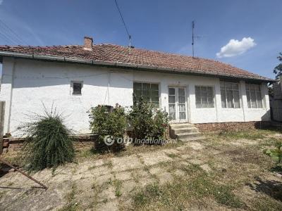 Eladó családi ház Gyula