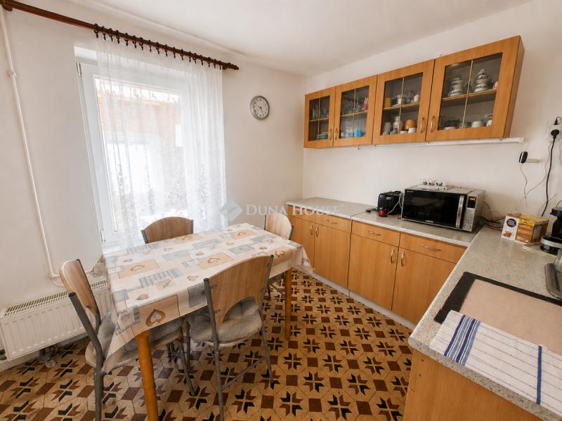 Eladó családi ház Budapest