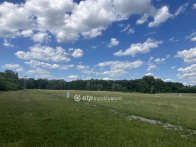 Eladó lakóövezeti telek Debrecen