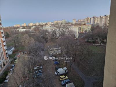 Eladó lakás Pécs