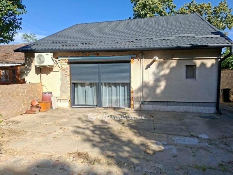 Eladó családi ház Pécs