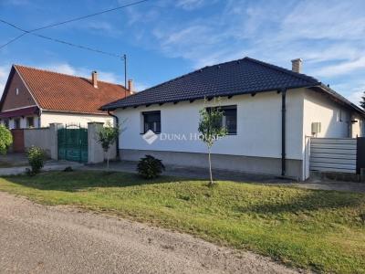 Eladó családi ház Vasad