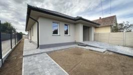 Eladó családi ház Gyál