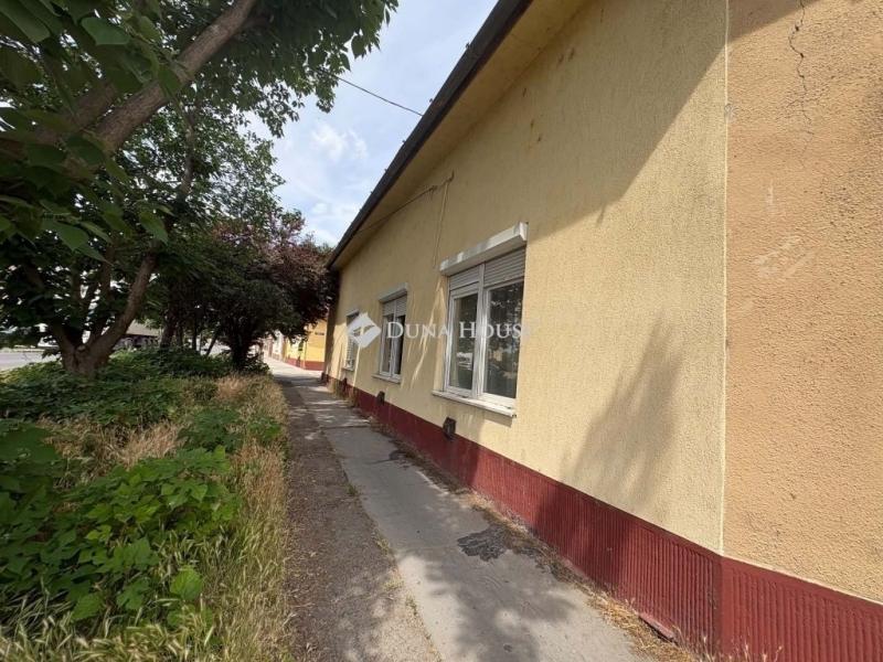 Eladó lakás Nagykőrös