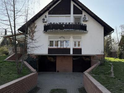 Eladó családi ház Szolnok