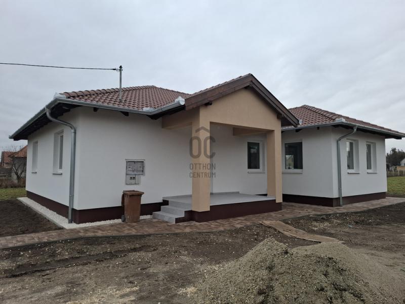 Eladó családi ház Nagykáta
