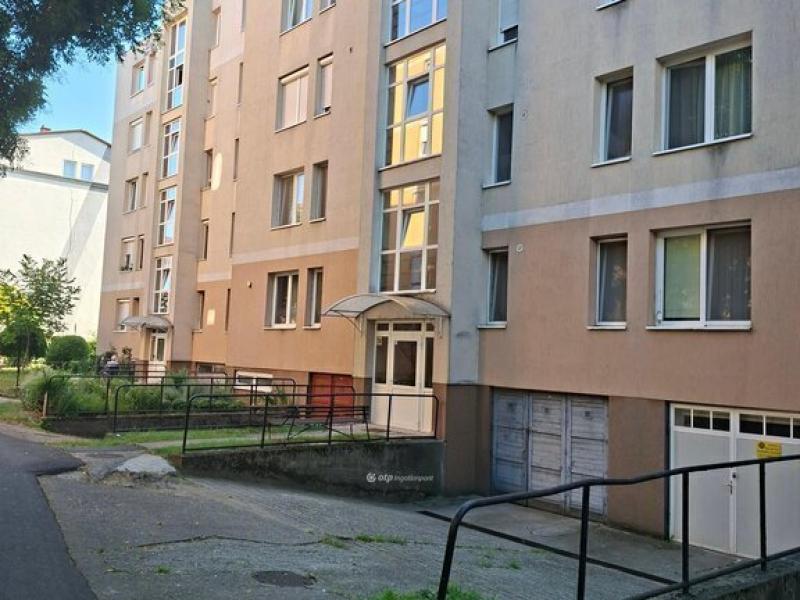 Eladó lakás Nyíregyháza