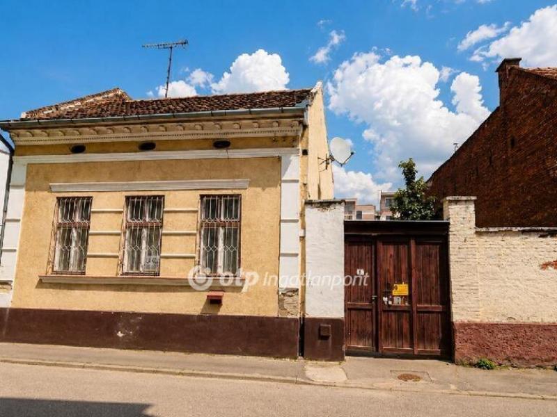 Eladó lakás Debrecen