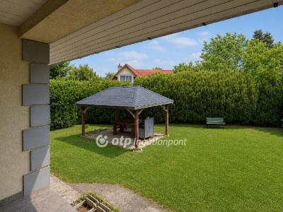Eladó családi ház Tahitótfalu
