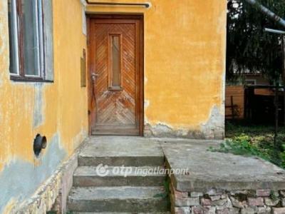 Eladó lakás Mezőhegyes